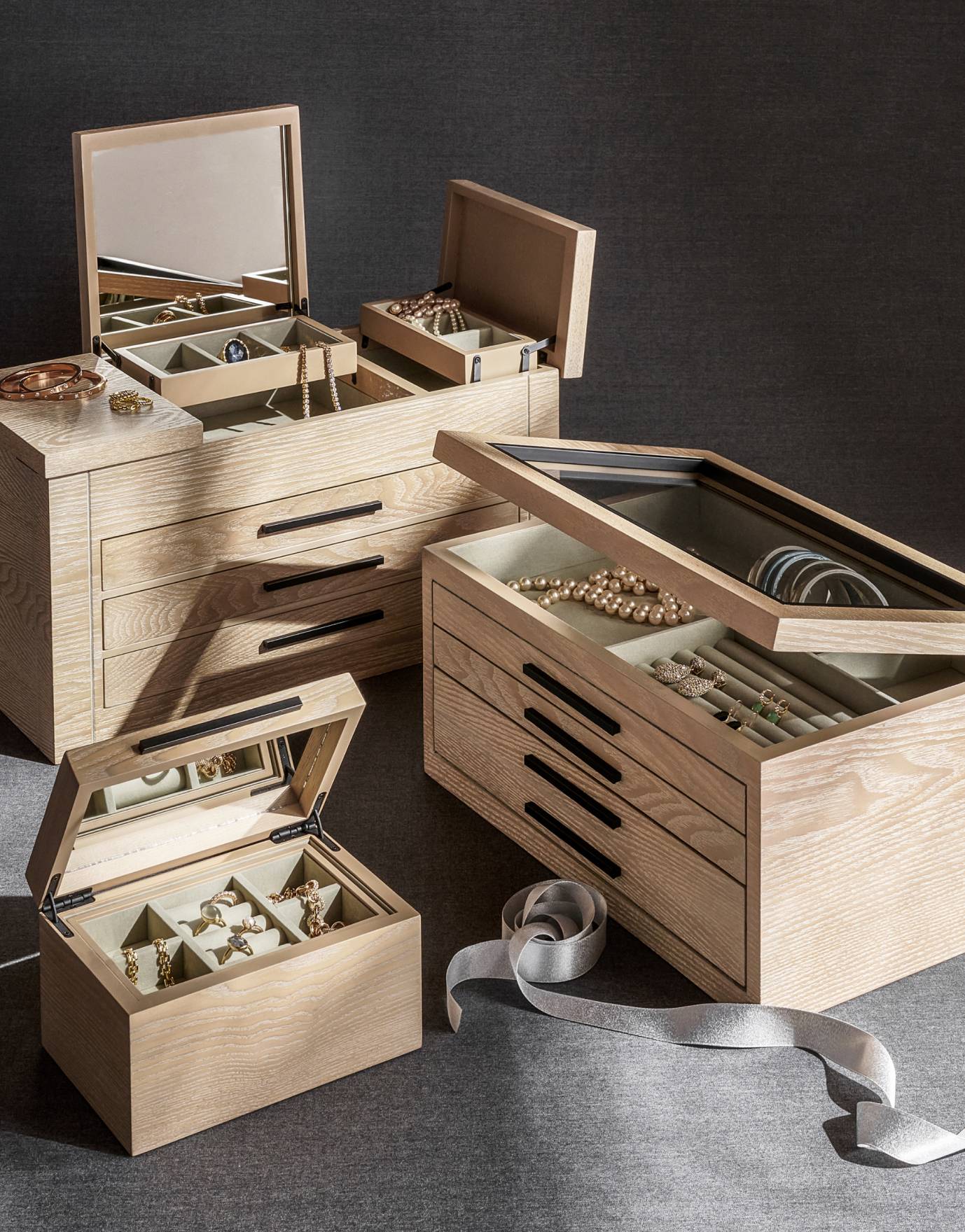 Jewellery Boxes & Storage