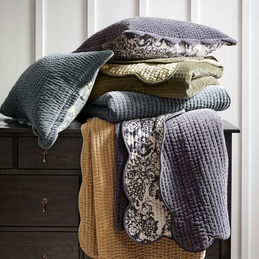 Quilts & Coverlets