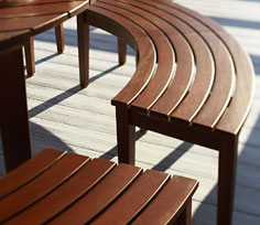 stain-outdoor-furniture_2