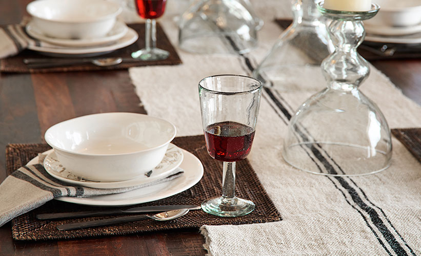Decorate A Table With Runner, What Size Table Runner For 6 Chair Dining Room