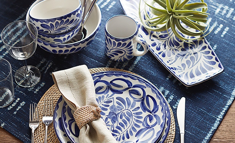 FINAL SALE Pottery Barn Blue Patterned Placemats 122 Sided