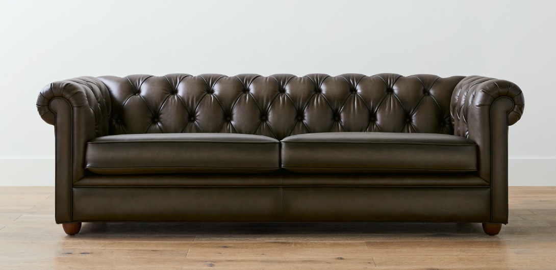 CHESTERFIELD ROLL ARM