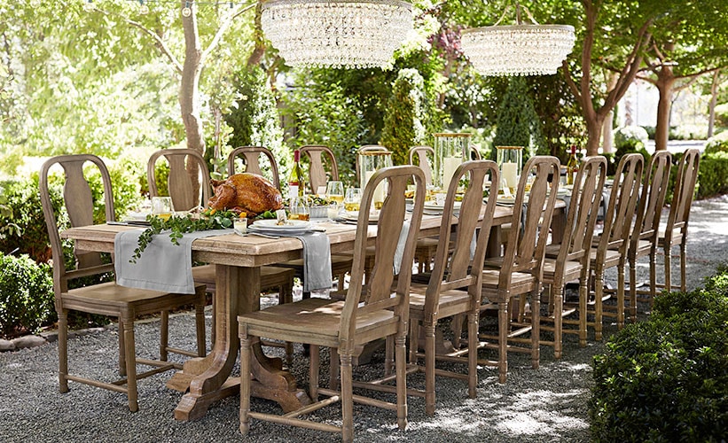 How to Host Thanksgiving Outdoors