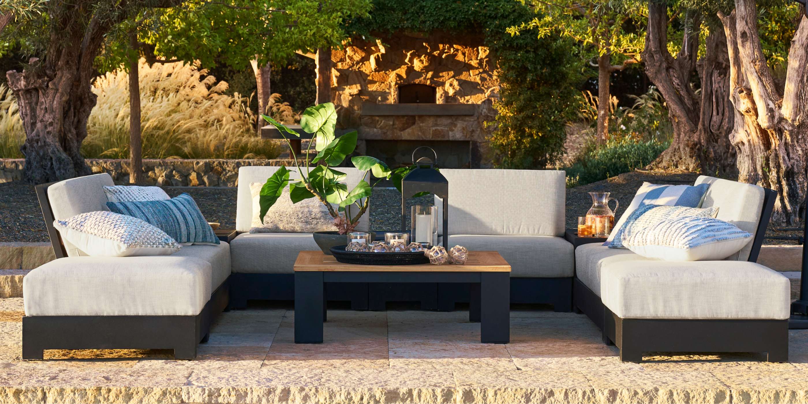 Outdoor Sectional Sofas
