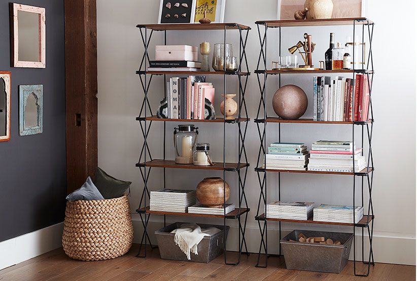 Stylish Walls: How to Decorate a Shelf Stylish Walls: How to Decorate a Shelf