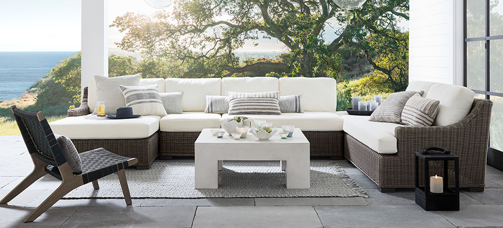 Outdoor Movie Lounge