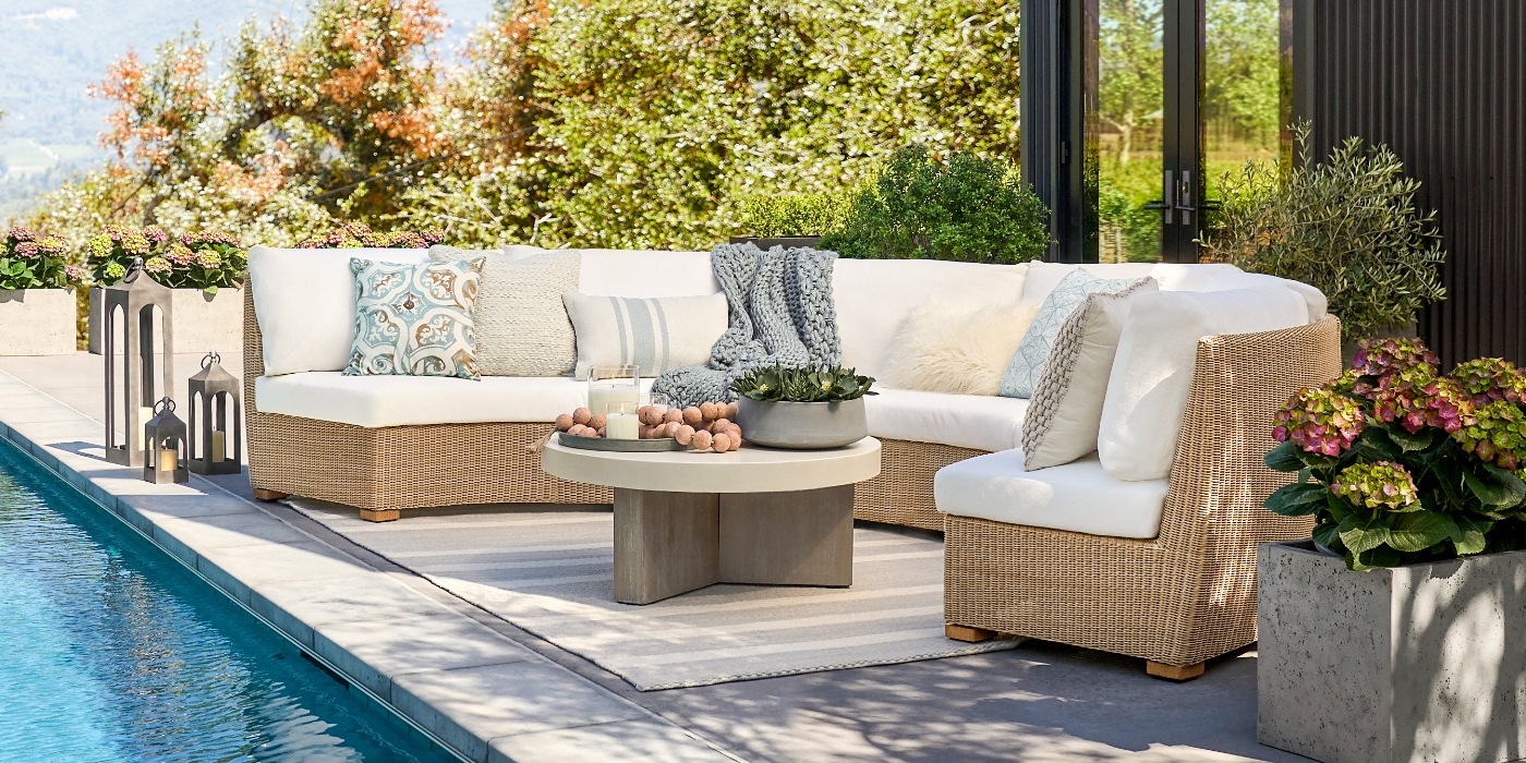 Outdoor Lounge 