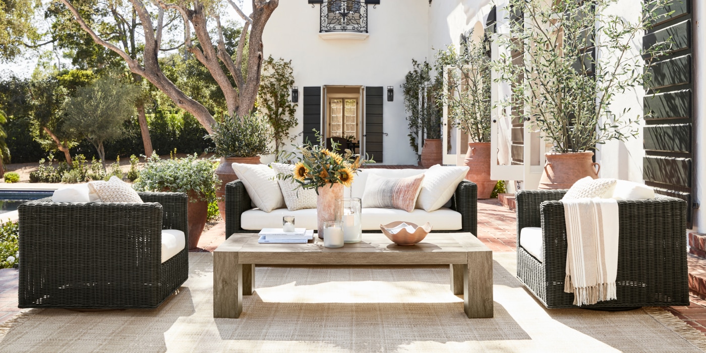 Outdoor Lounge
