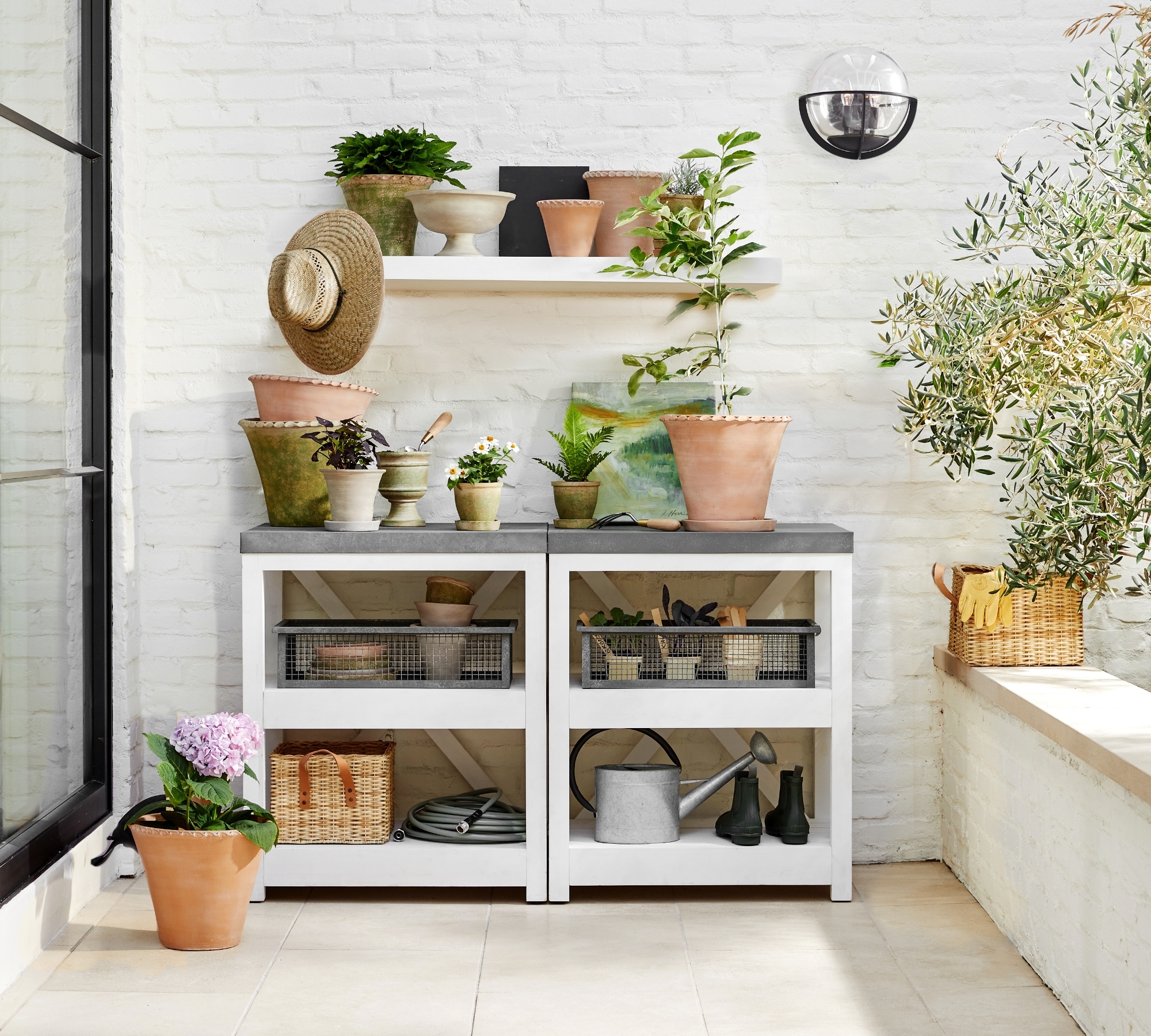 ポッタリーバーン　パーキングロット　pottery barn Parker Outdoor Planting Station | Pottery Barn