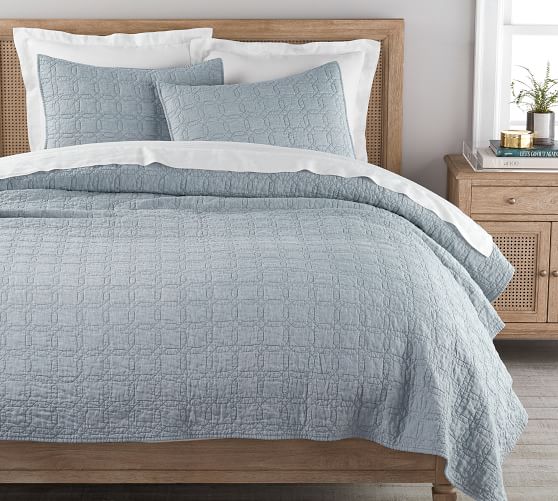 Quilts & Coverlets | Pottery Barn