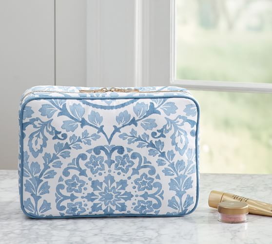 toiletry bag pottery barn