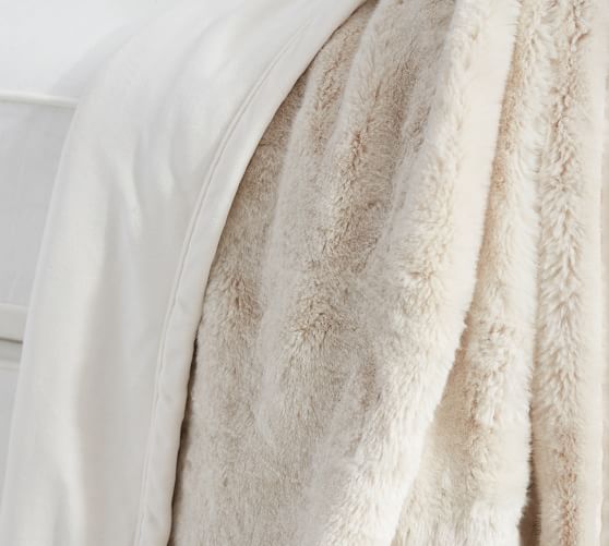 50 X 60 Light Brown New Pottery Barn Faux Fur Alpaca Throw Taupe Sold Out