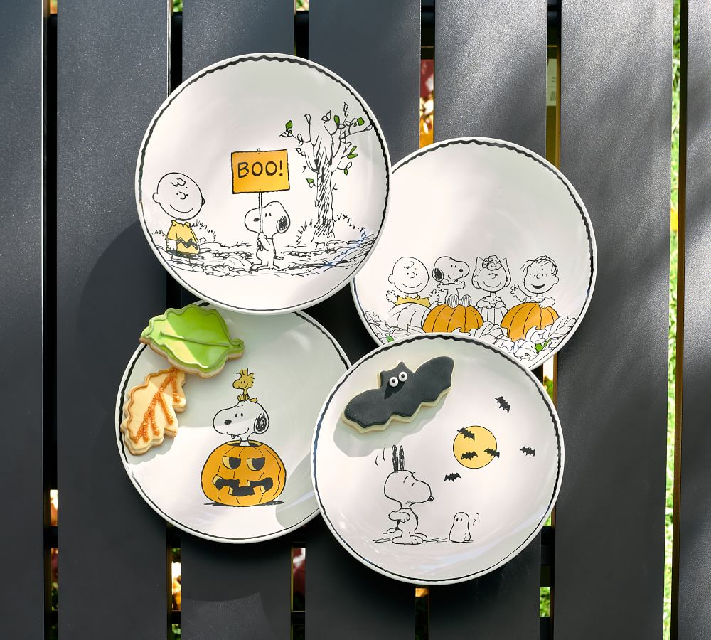 Peanuts Stoneware Salad Plates Set Of 4 Pottery Barn