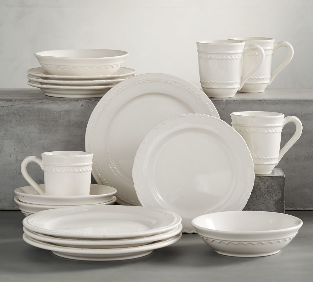 Great White Traditional Porcelain 16-Piece Dinnerware Set