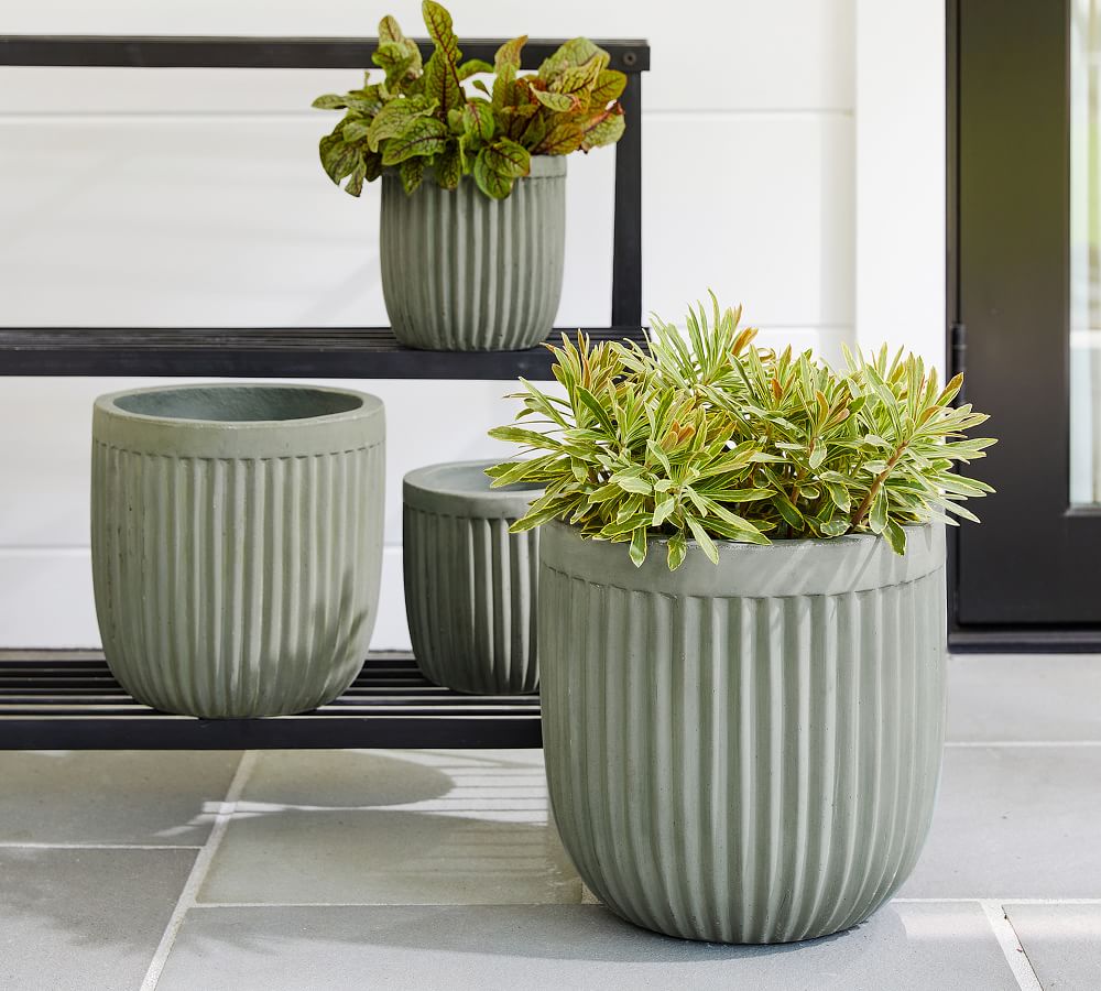 Trendy Hand-painted olive green 4.7 terracotta pot