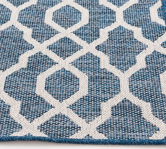 Celani Eco Friendly Indoor Outdoor Rug, What Are Indoor Outdoor Rugs Made Of