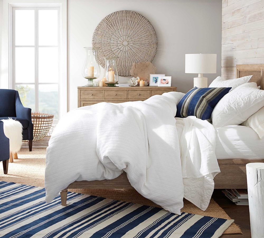 Oxford Stripe Recycled Yarn Indoor/Outdoor Rug Pottery Barn