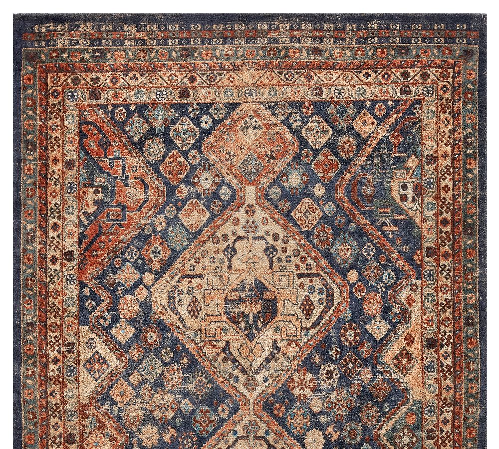 Khám phá một thế giới rực rỡ của những tấm thảm Ba Tư với mẫu vải hoa văn phức tạp và sắc sảo. Chất liệu cao cấp và độ bền vượt trội của nó chắc chắn sẽ làm hài lòng bất kỳ ai yêu thích phong cách cổ điển hoặc hiện đại nào.