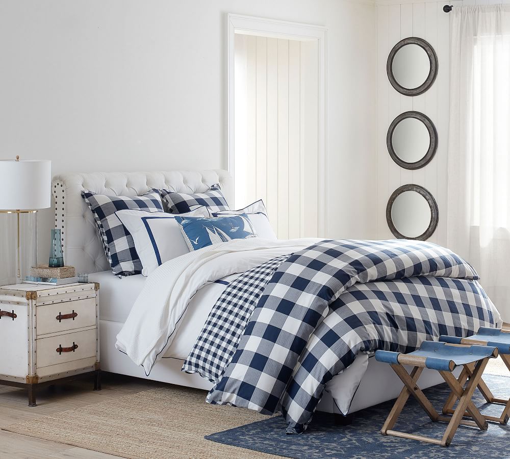 Chesterfield Tufted Upholstered Storage Platform Bed | Pottery Barn