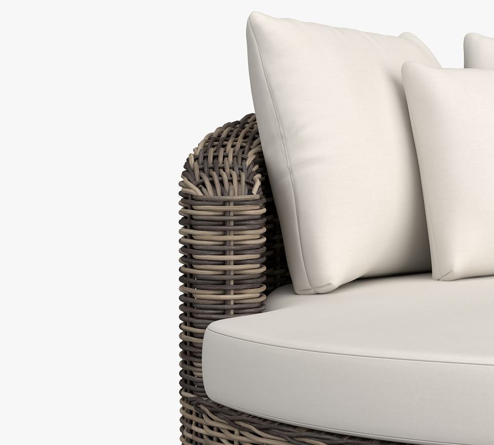 Huntington AllWeather Wicker Round Swivel Daybed Pottery Barn
