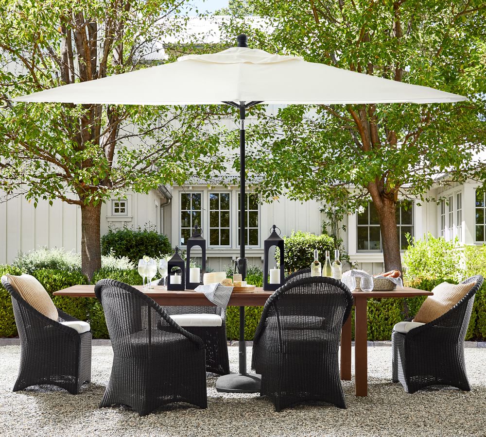 Chatham Indoor/Outdoor FSC® Mahogany Extending Dining Table Pottery Barn