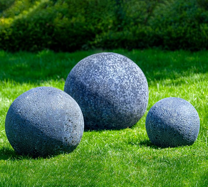 Blue Ceramic Garden Spheres | Fasci Garden