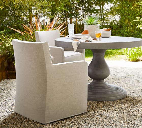 outdoor slipcovered chairs