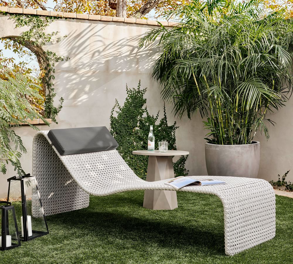 rust proof outdoor chaise lounge