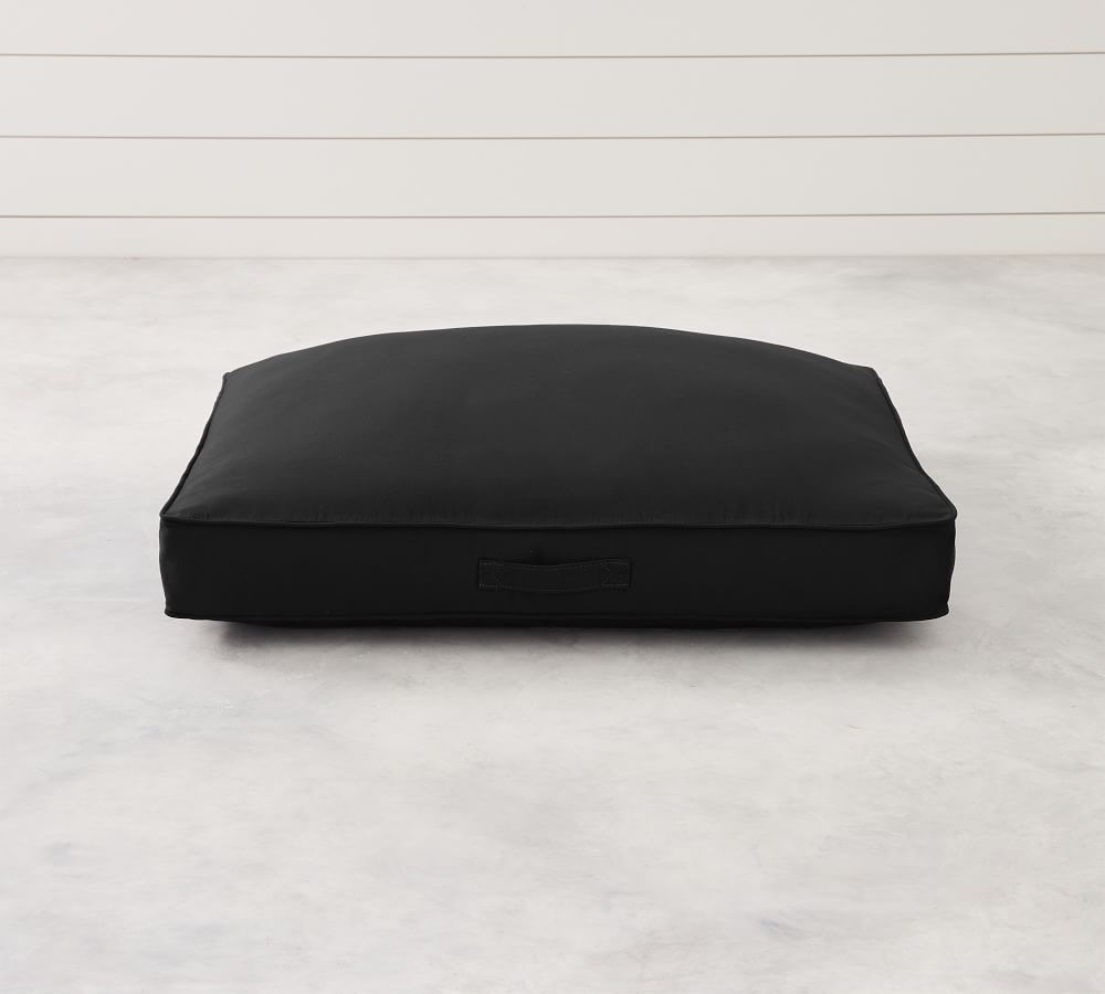 Sunbrella Indoor/Outdoor Pet Bed Pottery Barn