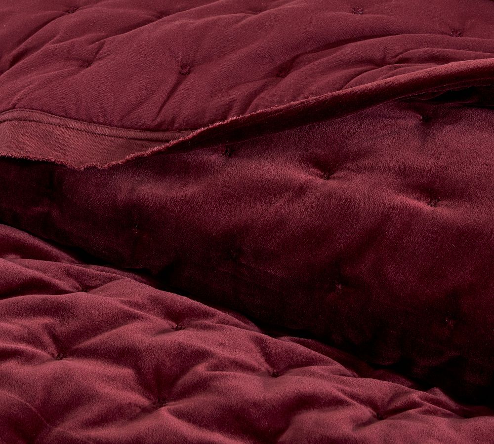 Timberlake Full/Queen Bed Quilt in Burgundy