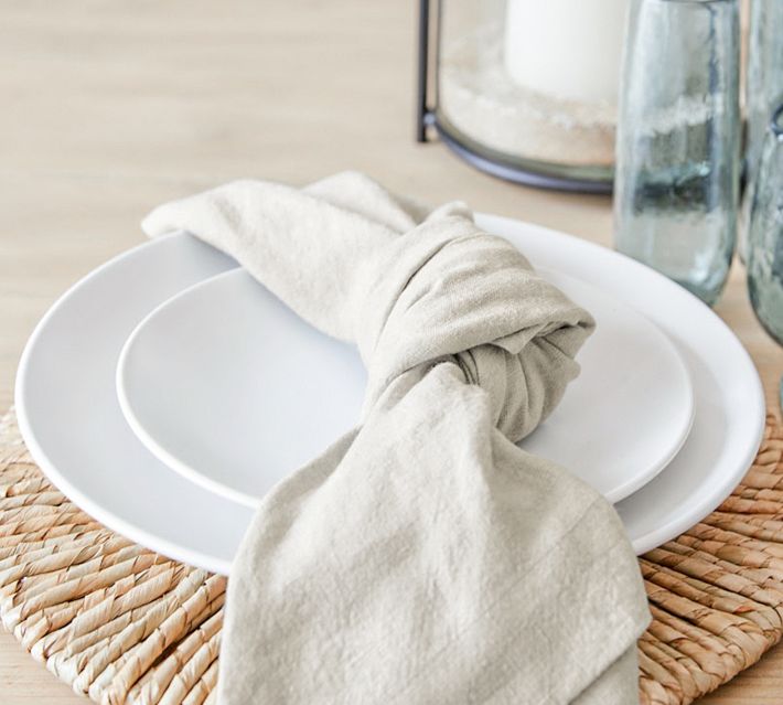 https://assets.pbimgs.com/pbimgs/ab/images/dp/wcm/202325/0012/mason-oversized-linen-napkins-1-o.jpg