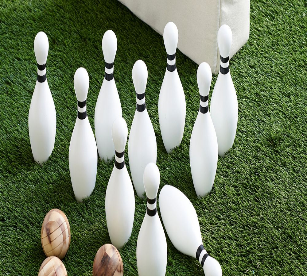 Pottery Barn Outdoor Lawn Bowling Game | The Summit at Fritz Farm