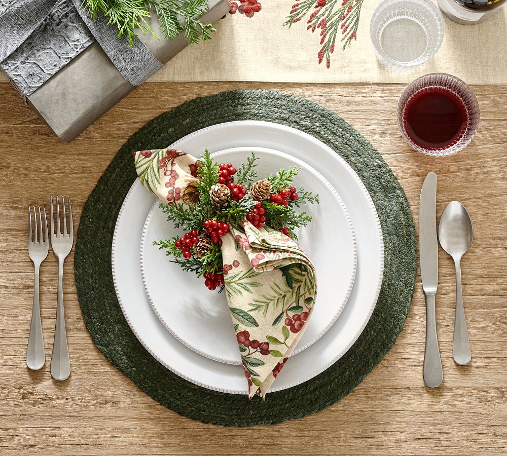 Holly Berry Napkins- Set of 4