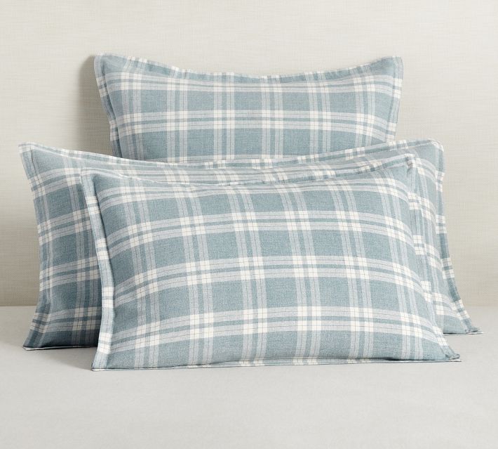 Georgia Yarn Dyed Clip Plaid Comforter and Sham Set Ivory/Dusty Blue / Full/Queen