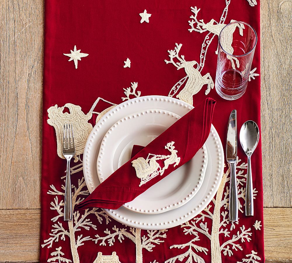 Embroidered linen dinner napkins, vintage Christmas bells, Christmas  Napkins, Cloth Napkins, Bell Napkins, Set of Napkins, Cloth Napkins