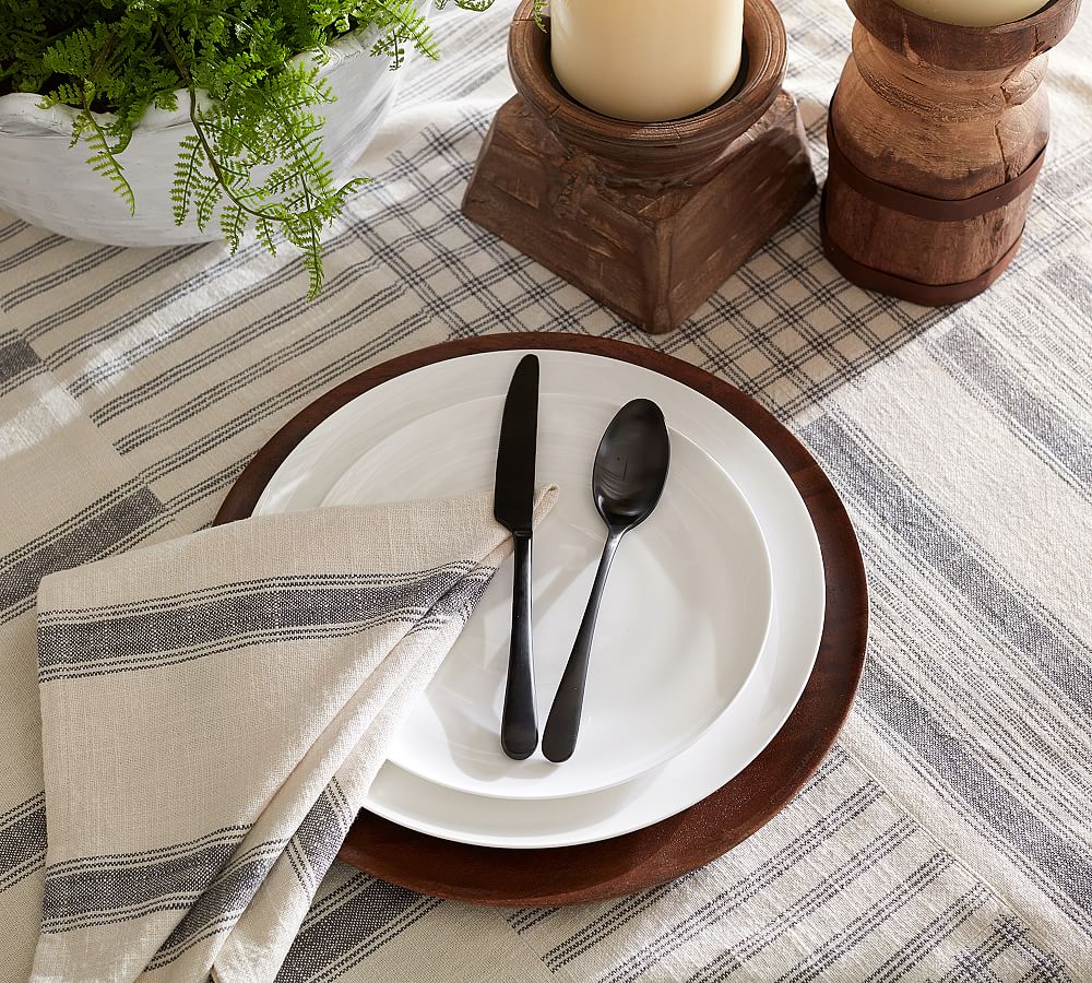 https://assets.pbimgs.com/pbimgs/ab/images/dp/wcm/202332/0906/french-striped-cotton-napkins-l.jpg