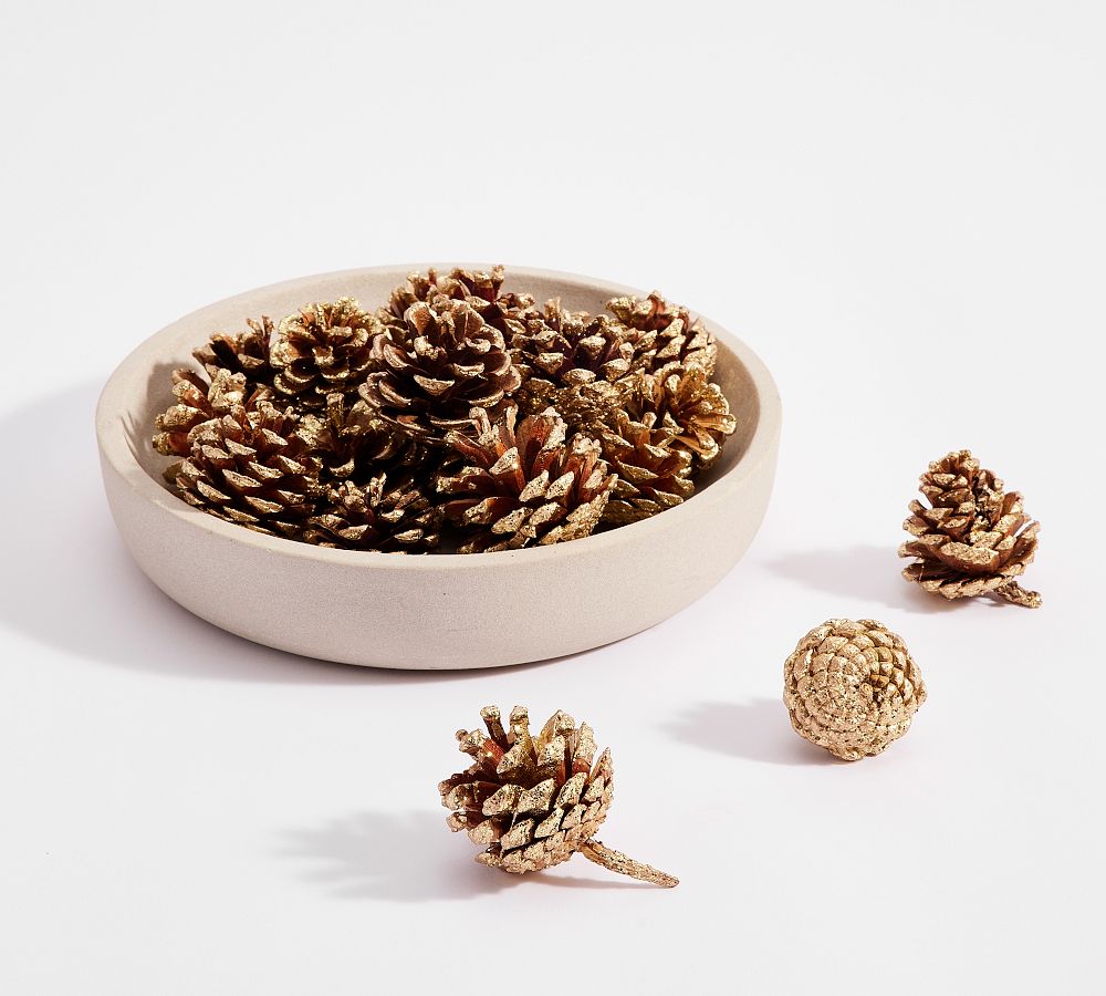 Sullivans Magnolia Pine Cone Pick