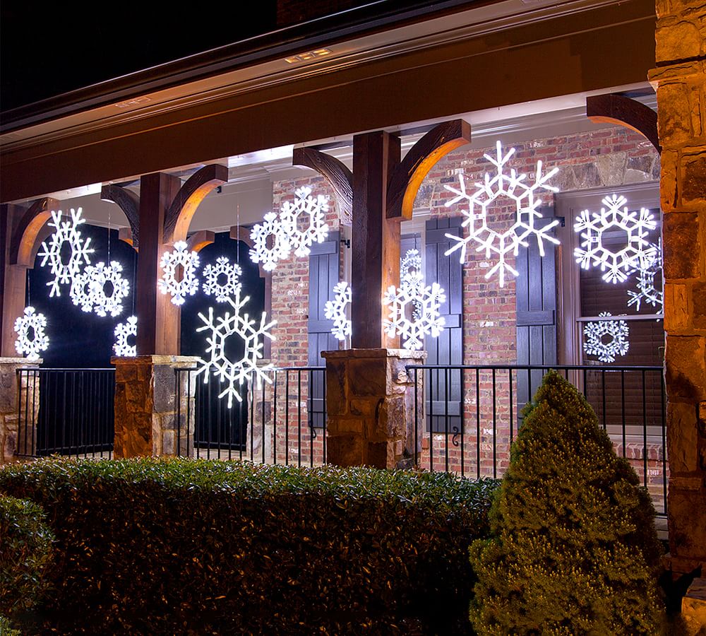 Lighted snowflakes deals