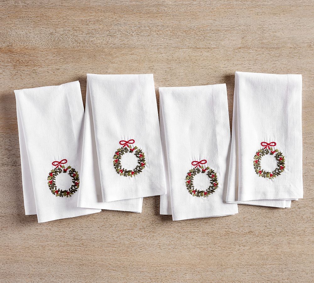 Holly Wreath Embroidered Napkins - Set of 4