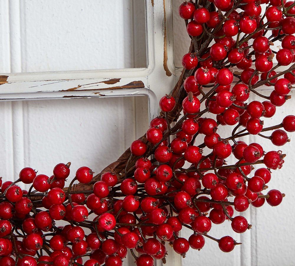 Faux Red Berry Wreath - 22"