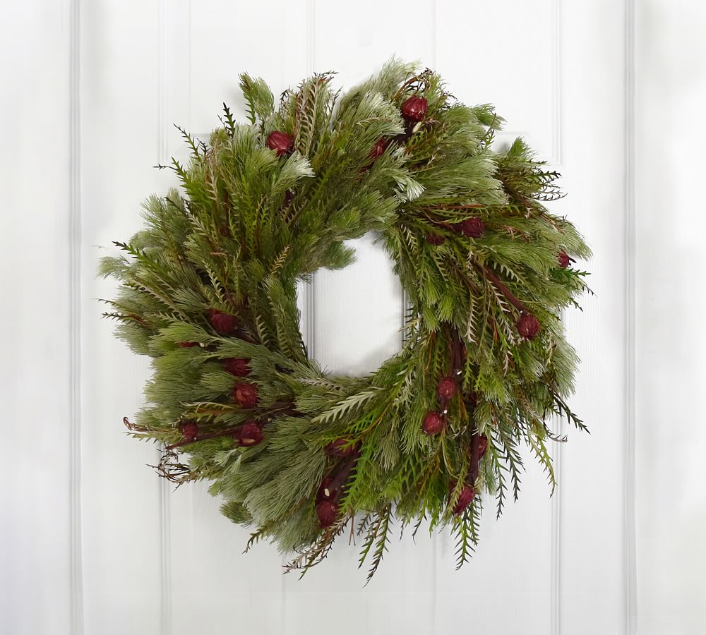 Fresh Grevillea & Hibiscus Wreath - 20"