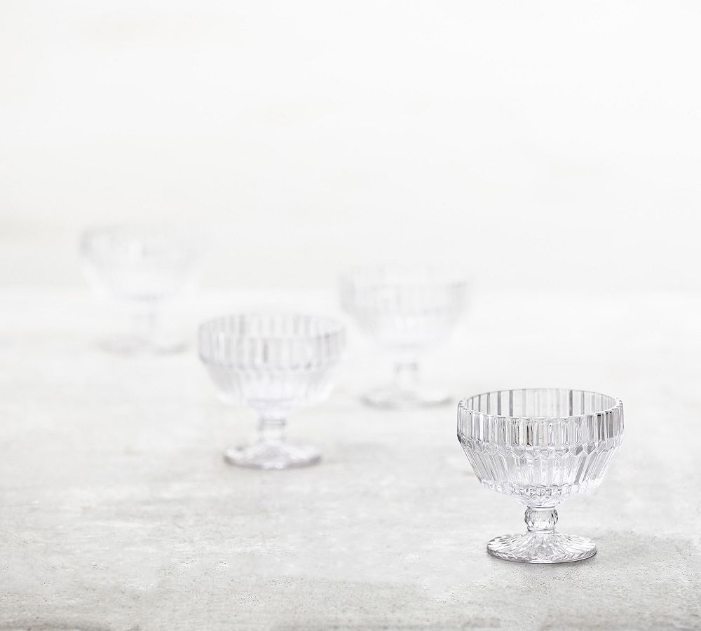 Footed Glasses - Set of 4