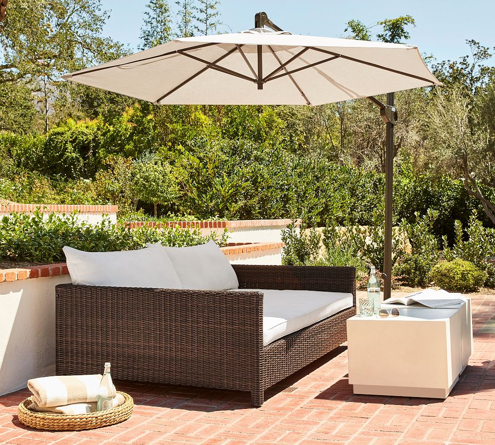 Round Sunbrella® Aluminum Cantilever Umbrella Outdoor Umbrellas