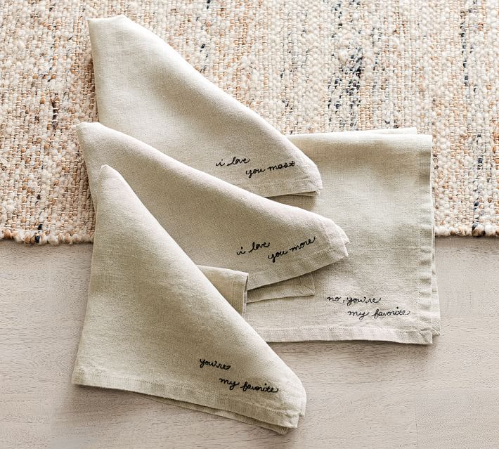 Rustic Wreath Embroidered Cotton/Linen Napkins - Set of 4