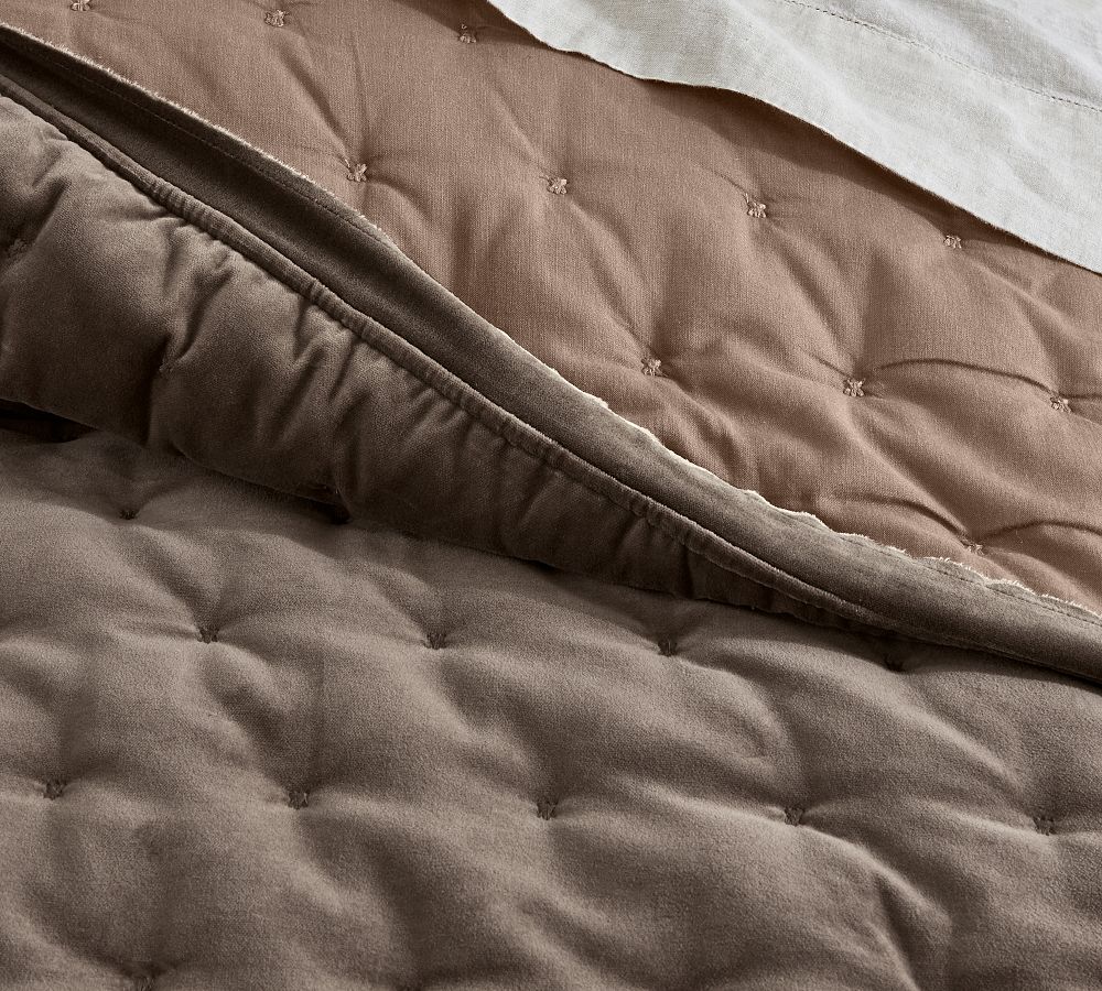 Pottery barn store velvet tufted quilt