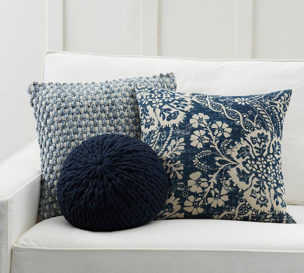 Blue throw outlet pillow set