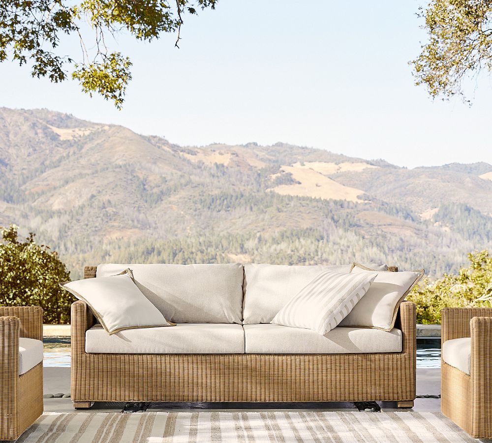 Hamptons 2025 outdoor cushions