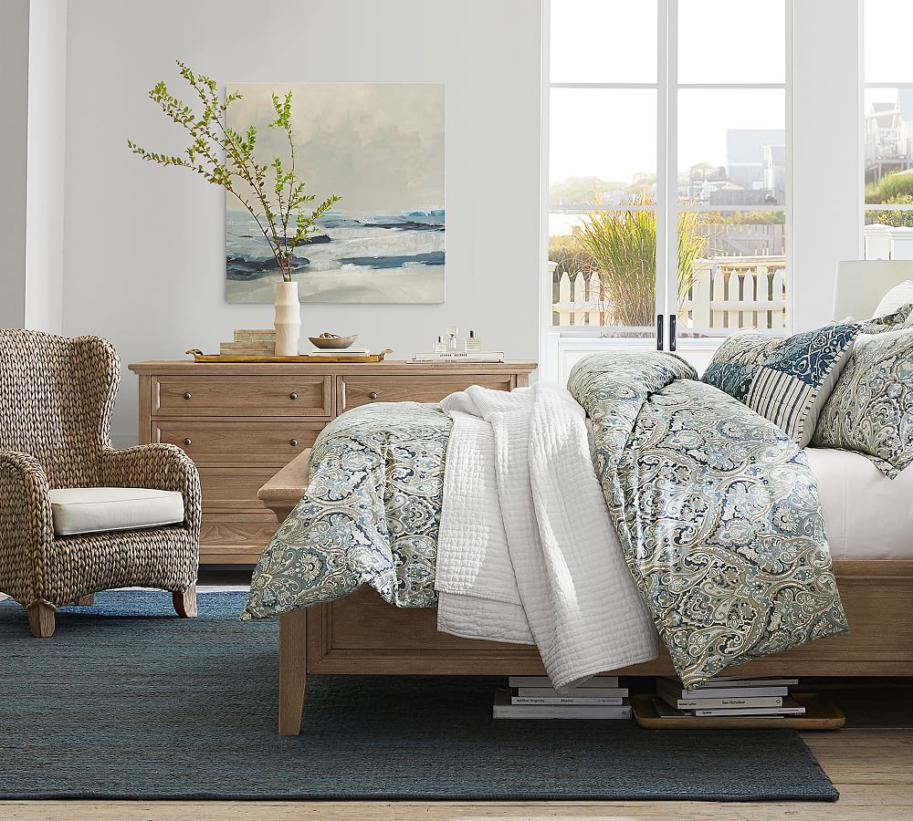 Pottery barn bedroom discount chairs