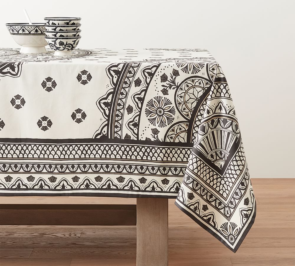 Pottery barn deals tablecloths