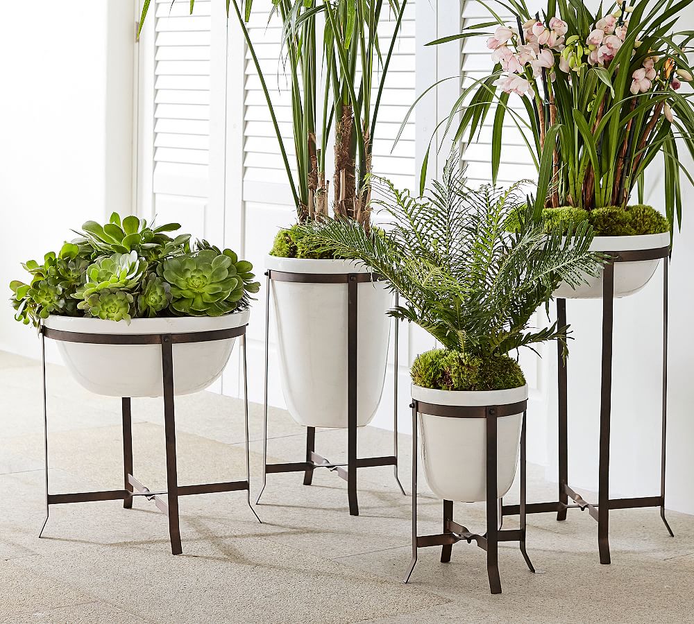Amir Outdoor Planters With Plant Stand